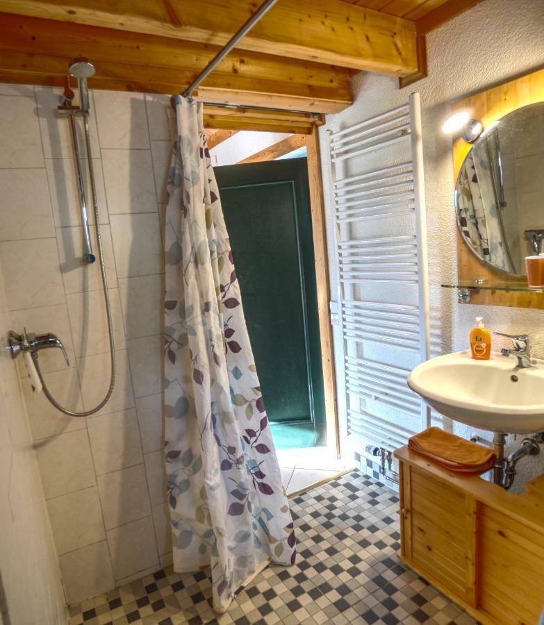 Hof Marienberg, 56340 Osterspai, Deutschland Wanderhuette Ngoại thất bức ảnh